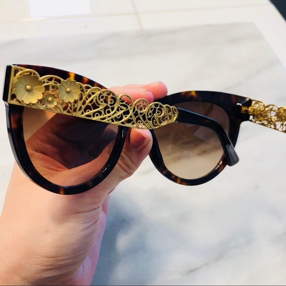 Dolce & Gabbana Sunglasses DG 4211 Retail $380 - Picture 4 of 4
